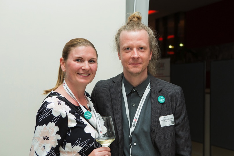 /images/slider-imgs-xs/144_Foto Loeffler_Weconact.jpg